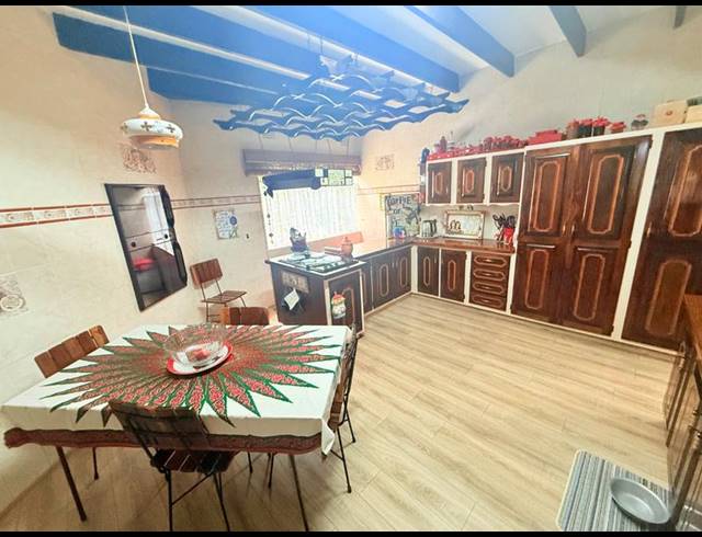 4 BEDROOM HOUSE FOR SALE IN FLORA GARDENS